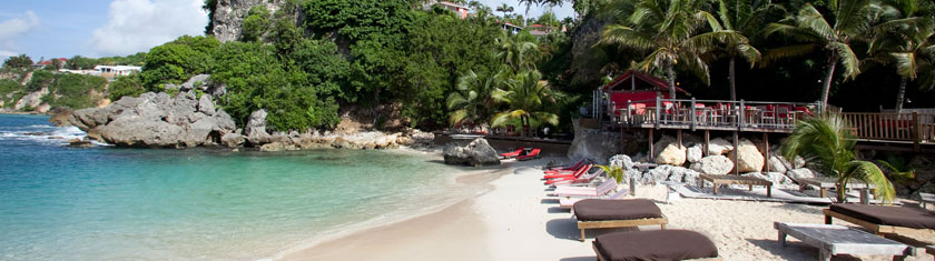Sable chaud, lagons paradisiaques, bienvenue à la Guadeloupe